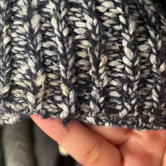 Aritzia Community Dark Navy & white Speckled Wool and cotton Turtleneck Sweater - Picture 16 of 16
